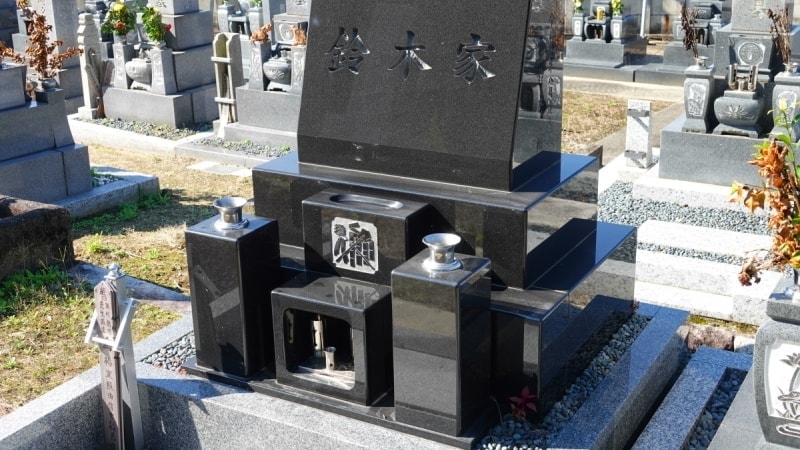 岡崎安城の墓石設置工事